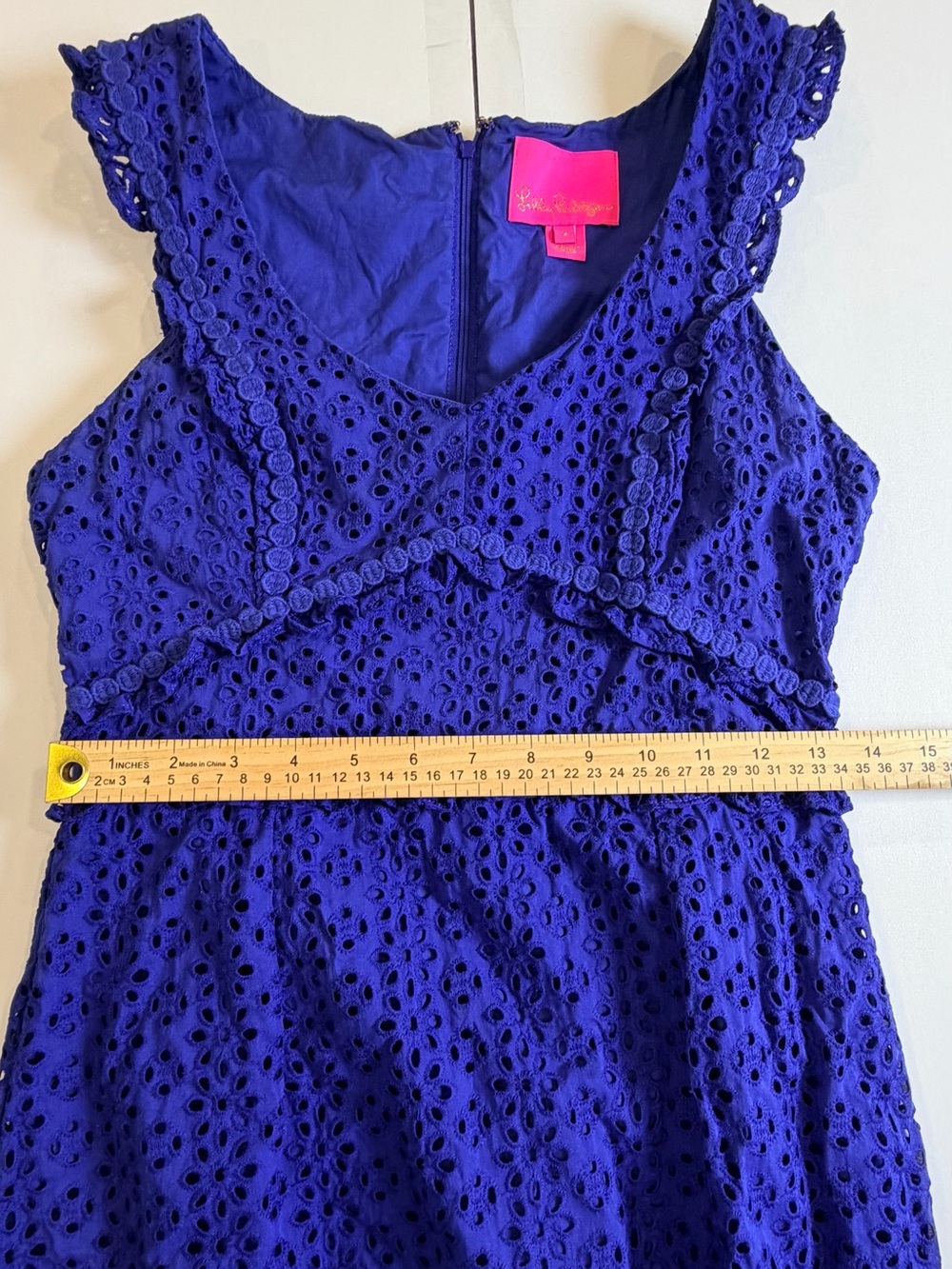 Lilly Pulitzer Kaylee Eyelet Shift Dress Blue Cotton Sleeveless Size 4 - Picture 4 of 7